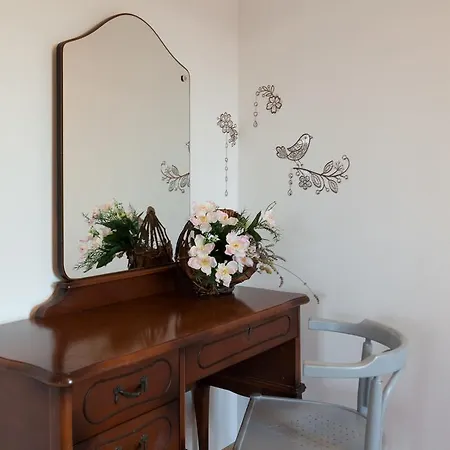 בית נופש Nada With Garden, 80m From The