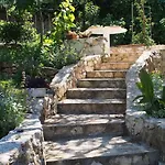 Nada With Garden, 80m From The Vakantiehuis Vinišće