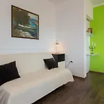 Vakantiehuis Nada With Garden, 80m From The