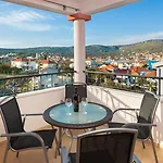 Nada With Garden, 80m From The Vakantiehuis *