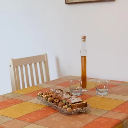 Nada Vinisce