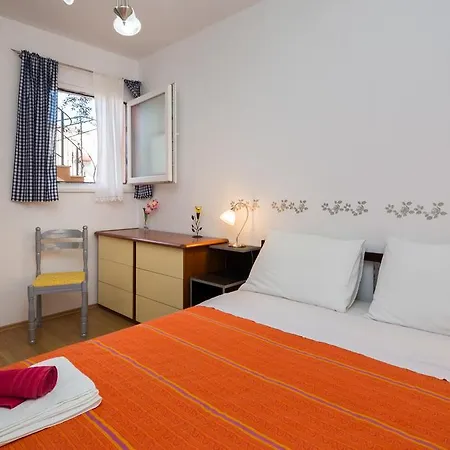 Tatil Evi Nada With Garden, 80m From The *