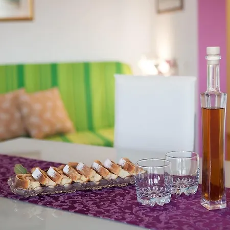 Tatil Evi Nada With Garden, 80m From The *