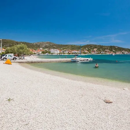 Vakantiehuis Nada With Garden, 80m From The *