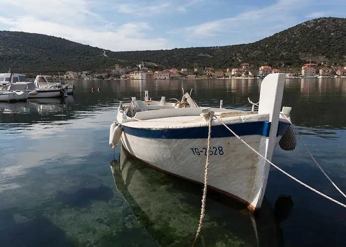 Holiday home Nada Vinisce