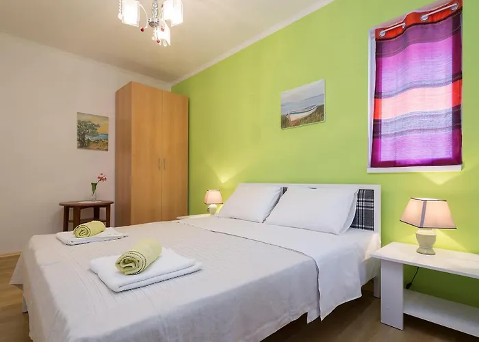 Holiday home Nada Vinisce